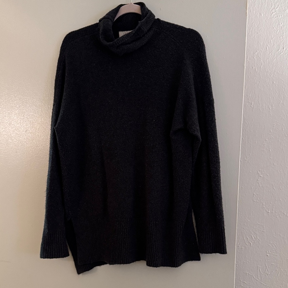 LOFT Women’s Charcoal Gray Turtleneck Sweater